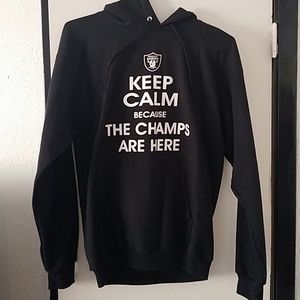 MEDIUM BLACK HOODED SWEATSHIRT